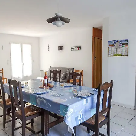 Holiday home Holiday Les Lauriers Saint-Pierre-d'Oleron