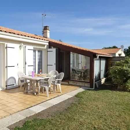 Holiday Les Lauriers Holiday home Saint-Pierre-d'Oleron