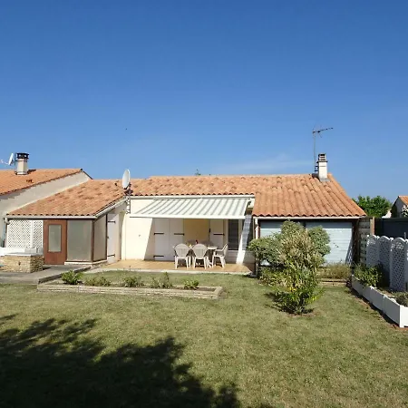 Holiday Les Lauriers Holiday home Saint-Pierre-d'Oleron