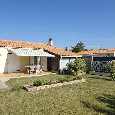 Holiday Les Lauriers Holiday home Saint-Pierre-d'Oleron